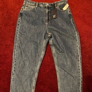GAP Denim, High Rise “Mom Jean” with WashWell - size 16/33T